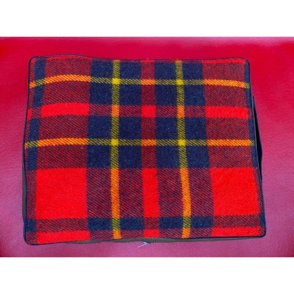 Vintage Faribo Acrylic Red Plaid Fluff Loomed Carefree Fringes Blanket NIP - Picture 6 of 9